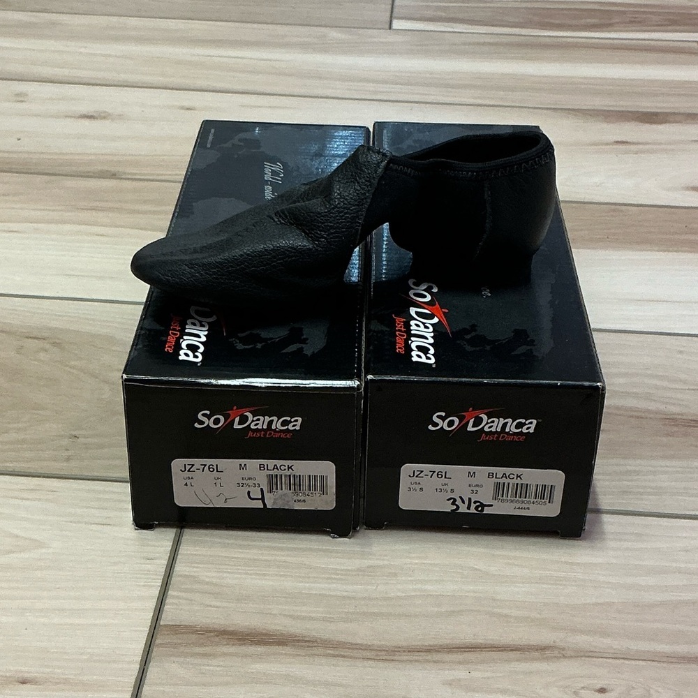 Black So Danca Split-Sole Jazz Shoe